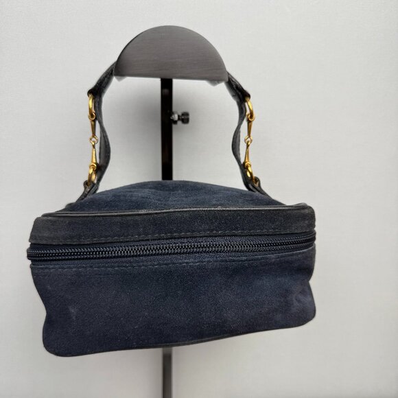 Luxury and Designer Items To Be Listed - Picture 3 of 12